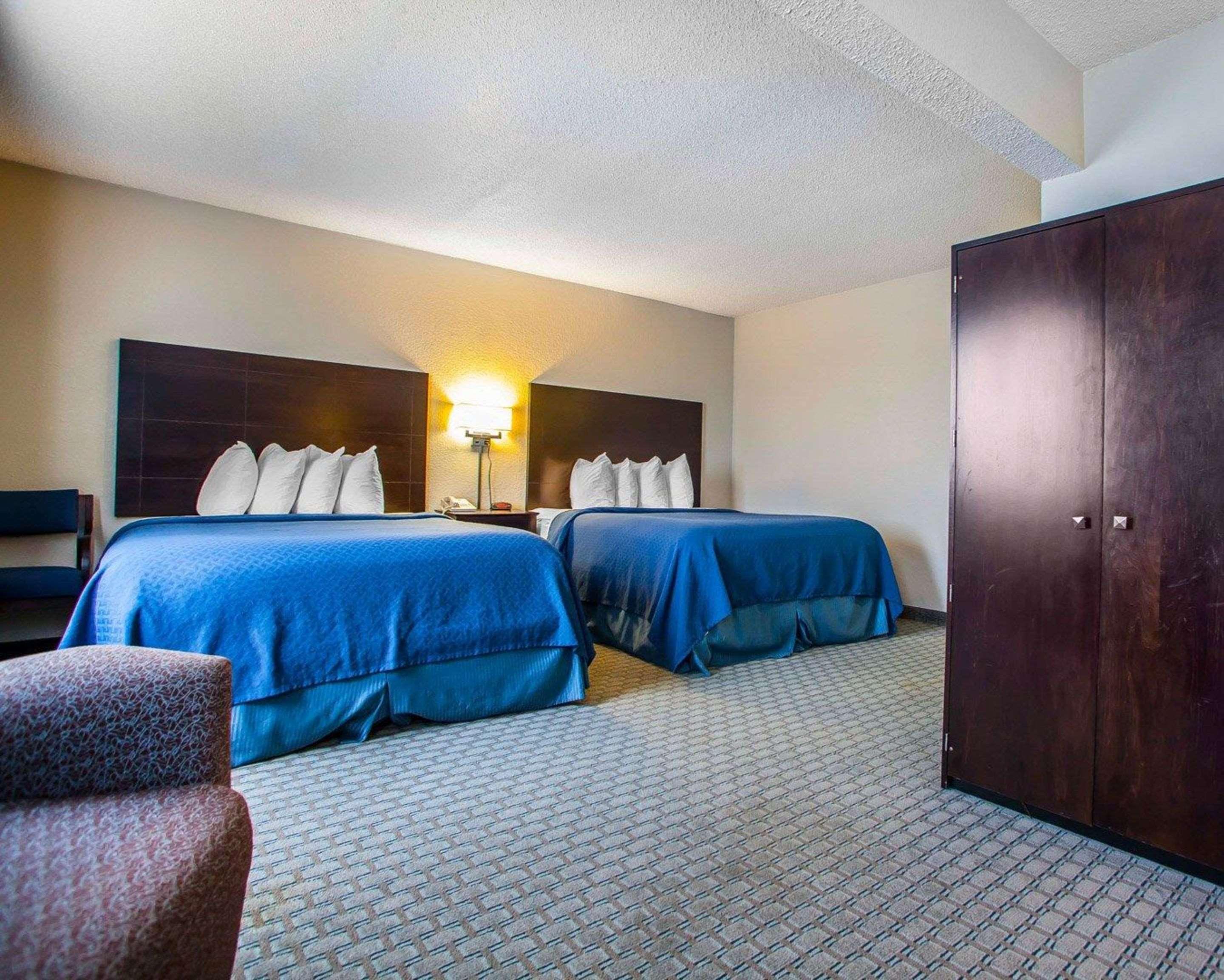 Quality Inn & Suites Ankeny-Des Moines エクステリア 写真