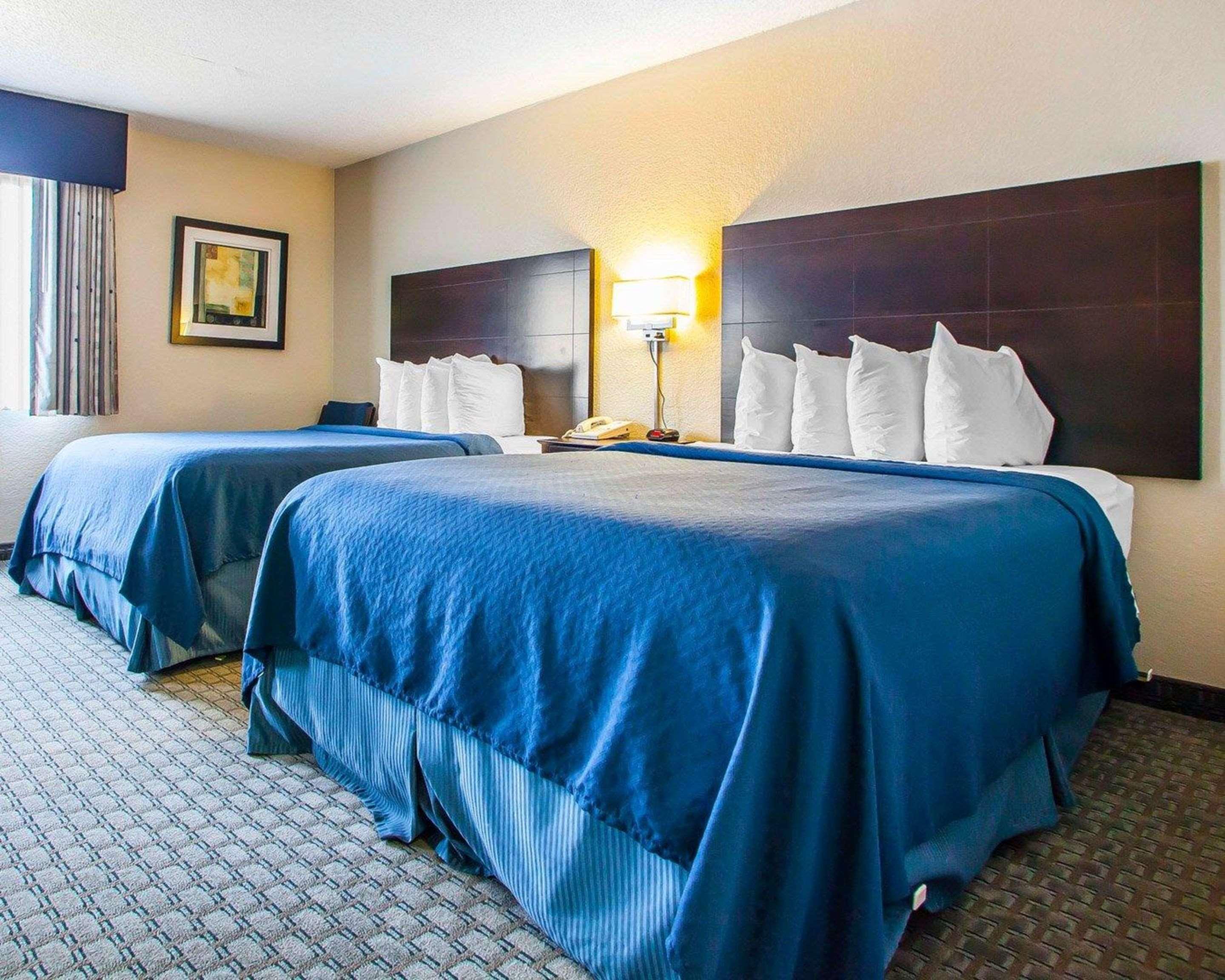 Quality Inn & Suites Ankeny-Des Moines エクステリア 写真