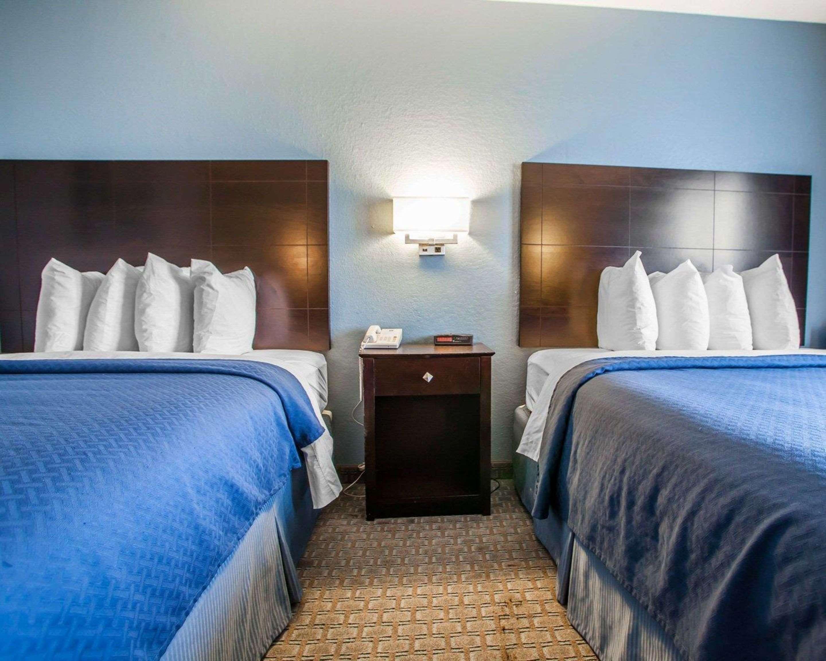 Quality Inn & Suites Ankeny-Des Moines エクステリア 写真