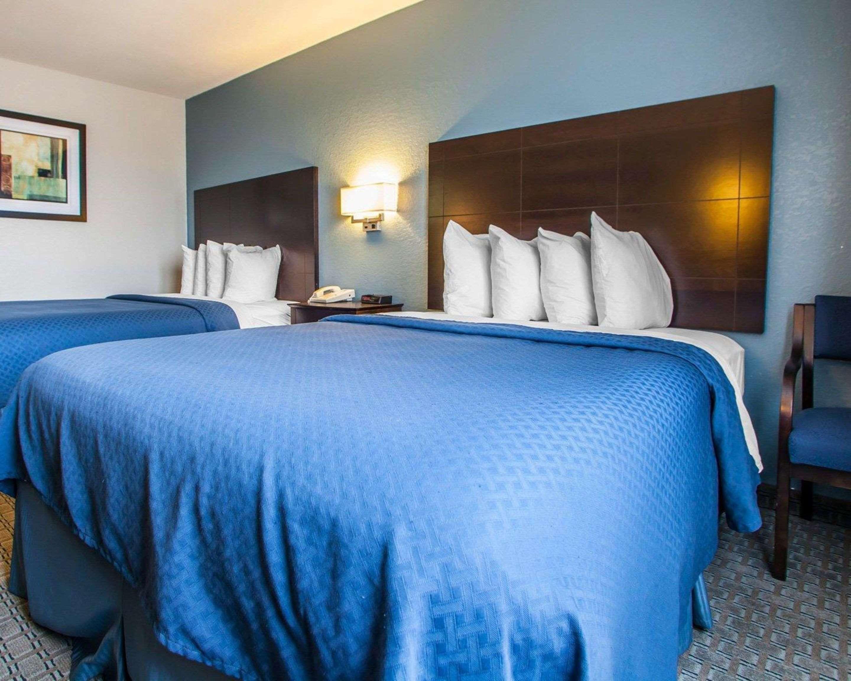 Quality Inn & Suites Ankeny-Des Moines エクステリア 写真