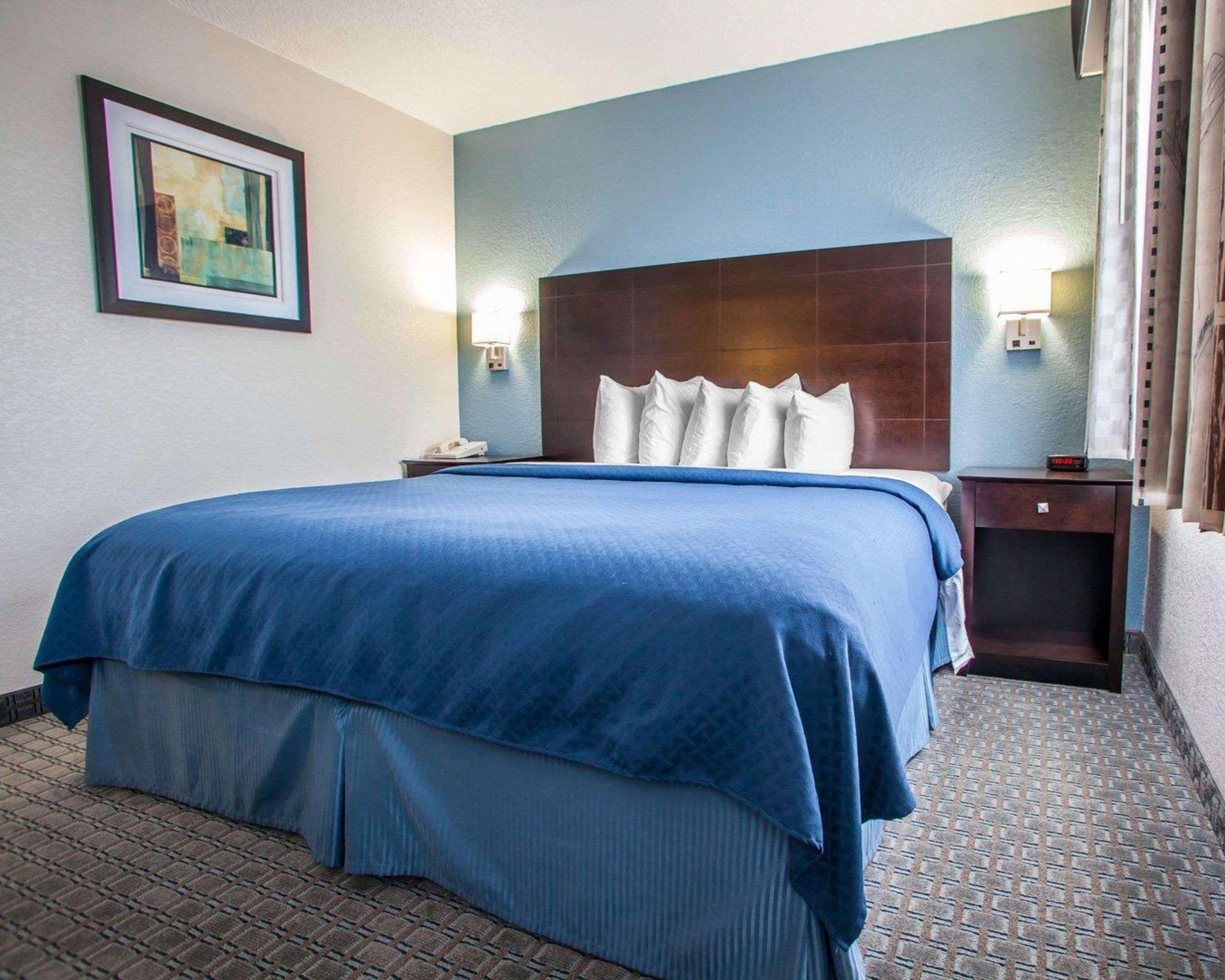 Quality Inn & Suites Ankeny-Des Moines エクステリア 写真
