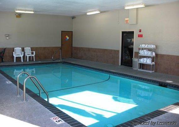 Quality Inn & Suites Ankeny-Des Moines エクステリア 写真